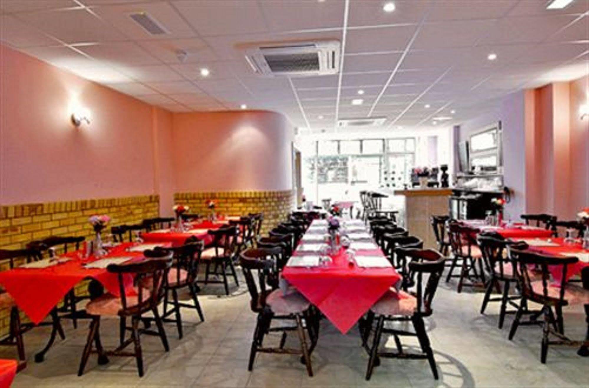 Rosemount Hotel Heathrow Hounslow Exteriör bild