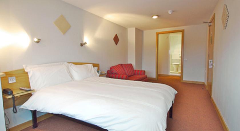 Rosemount Hotel Heathrow Hounslow Rum bild